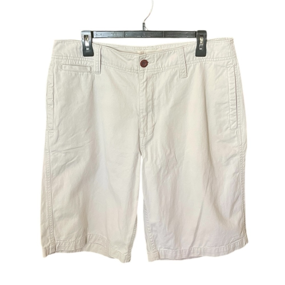 GAP men’s Favorite Khaki flat front shorts 10” inseam 34 waist light khaki